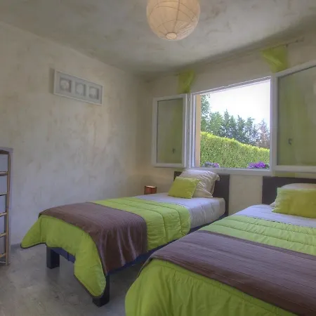 Pérouges, 3 Pièces, 6 Personnes - Fr-1-493-324 *